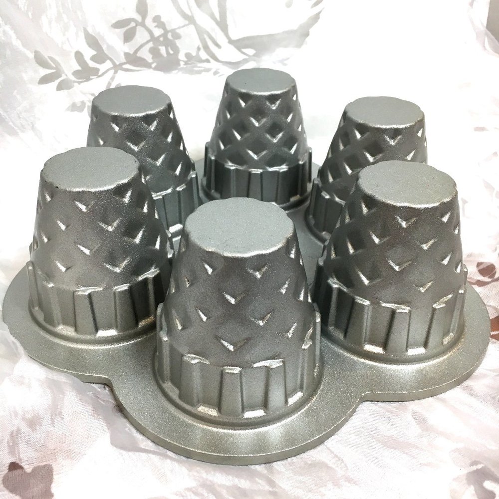 NORDIC WARE Ice Cream Cone 6 Cupcake Baking Pan